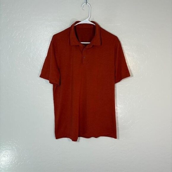 Lululemon Polo Shirt Mens Medium Rust Red 2 Button Golf Casual Knit - Picture 1 of 6